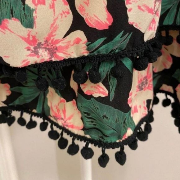Bohemian tropical floral tiered lined camisole w pom pom fringe. Women’s size XL - Picture 4 of 6